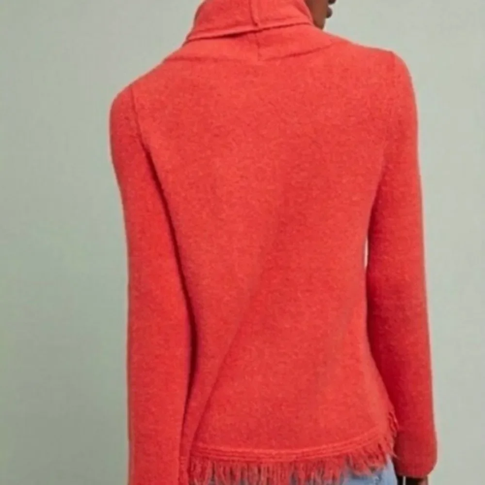 Akemi + Kin Anthropologie Aruna Fringe Sweater Coral Red Size M